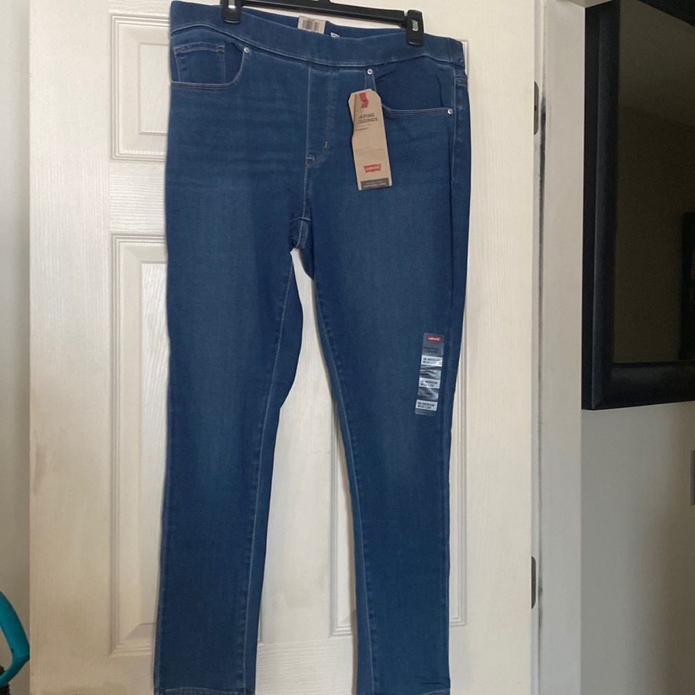 Levi shaping Jean leggings